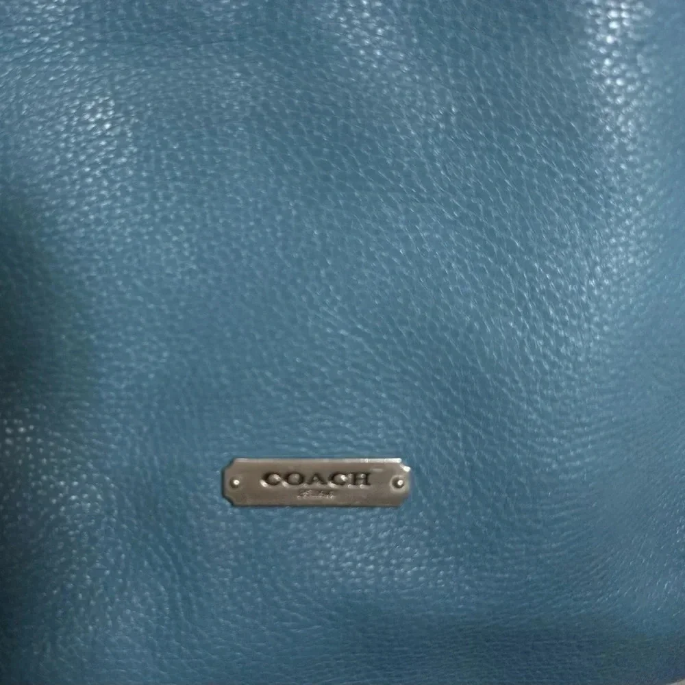 Coach Avery drawstring tote shoulder bag in blue NWOT